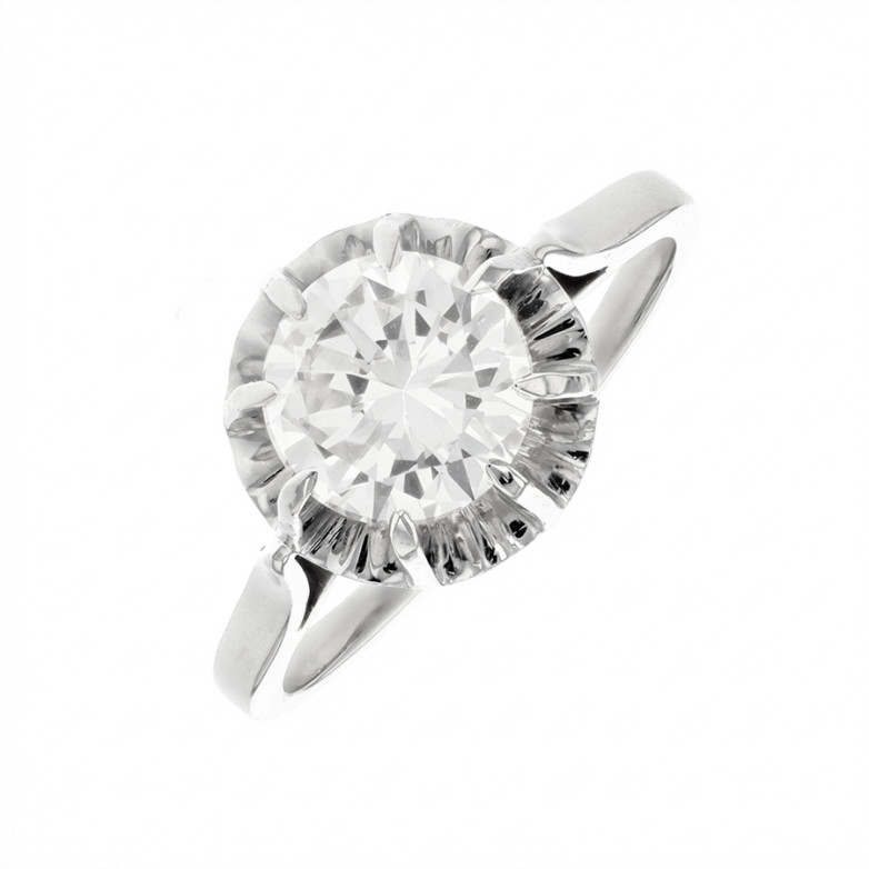 Acheter Solitaire vintage diamant 1.79 carat en or blanc Bon état - 8700,00 € Solitaire vintage diamant 1.79 carat en or blanc Bon état - reconditionné disponible sur Gemme Les Bijoux